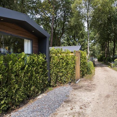 Veluwe Hoenderloo Luxury Chalet With Private Sauna And Hot Tub - Swimming Pool Tennis Court Supermarket Bowling Alley Theatre And Entertainment For Children Екстериор снимка