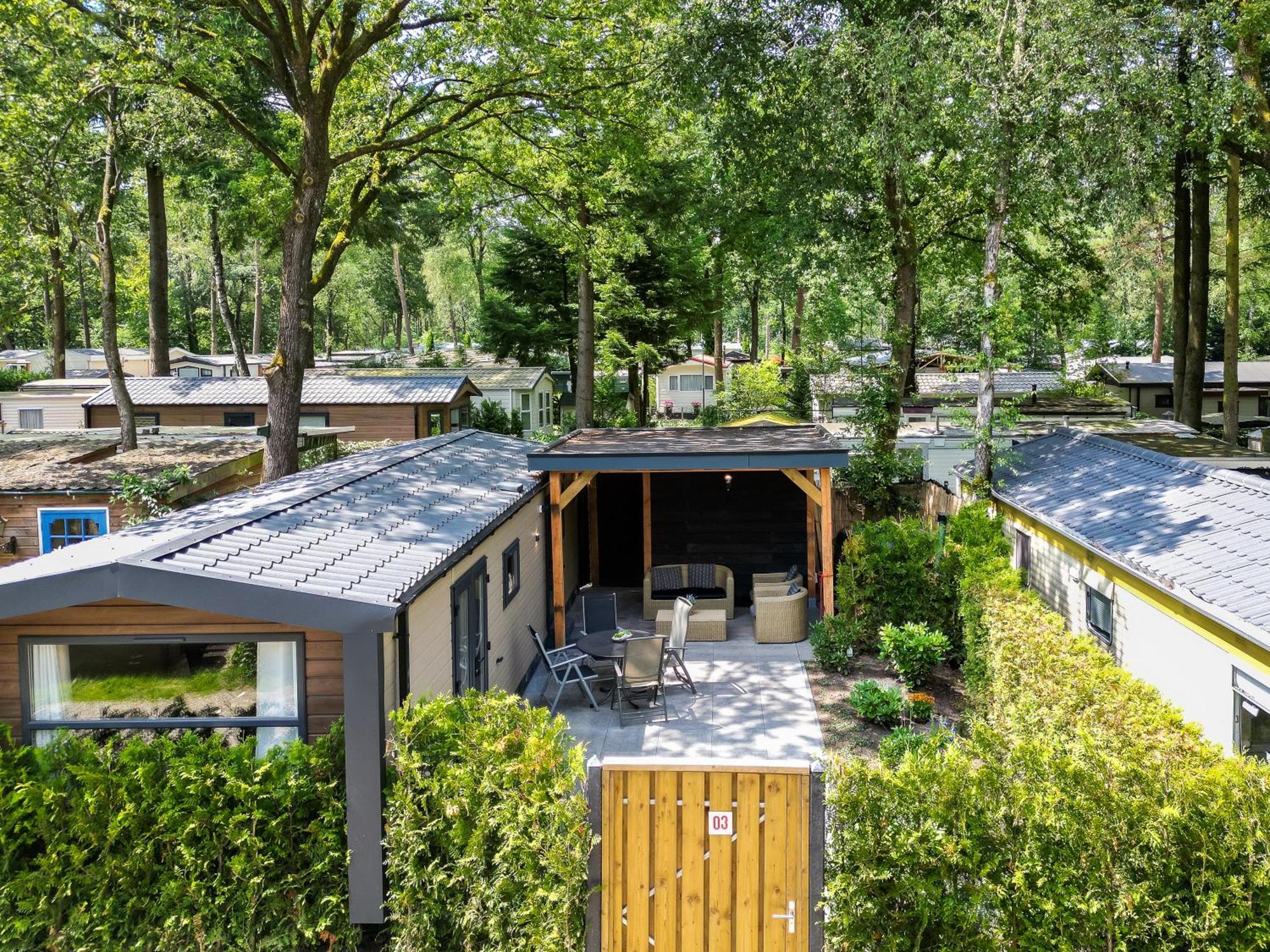 Veluwe Hoenderloo Luxury Chalet With Private Sauna And Hot Tub - Swimming Pool Tennis Court Supermarket Bowling Alley Theatre And Entertainment For Children Екстериор снимка