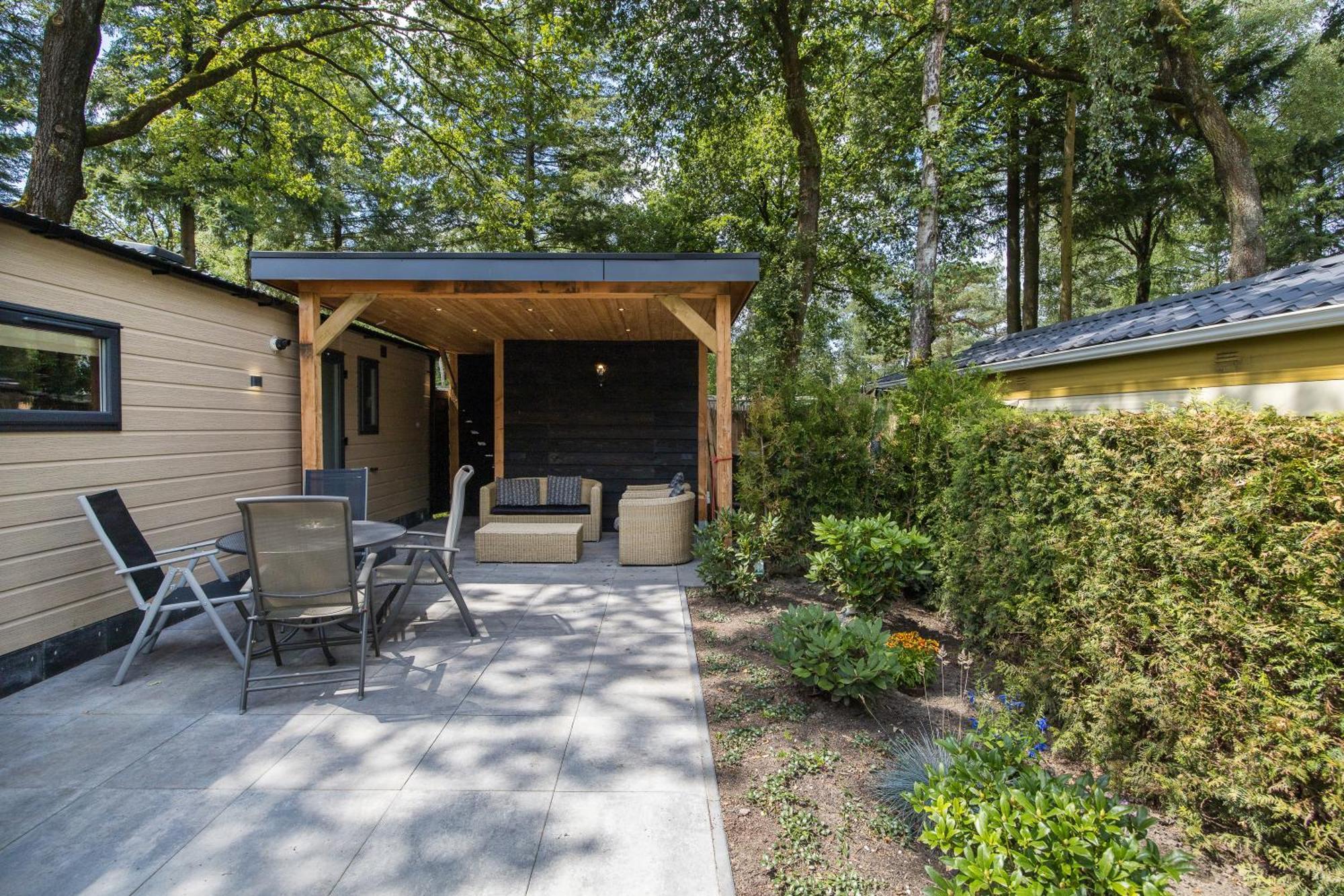 Veluwe Hoenderloo Luxury Chalet With Private Sauna And Hot Tub - Swimming Pool Tennis Court Supermarket Bowling Alley Theatre And Entertainment For Children Екстериор снимка