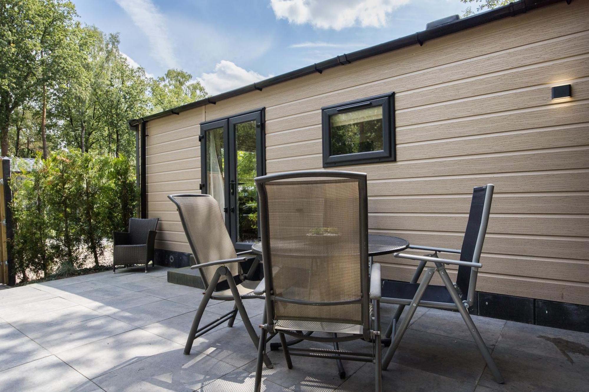 Veluwe Hoenderloo Luxury Chalet With Private Sauna And Hot Tub - Swimming Pool Tennis Court Supermarket Bowling Alley Theatre And Entertainment For Children Екстериор снимка