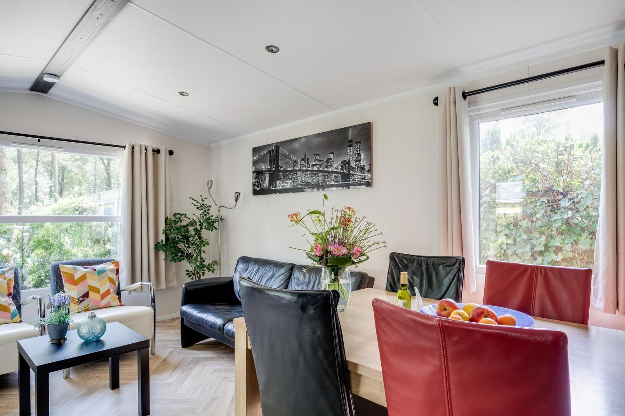 Veluwe Hoenderloo Luxury Chalet With Private Sauna And Hot Tub - Swimming Pool Tennis Court Supermarket Bowling Alley Theatre And Entertainment For Children Екстериор снимка
